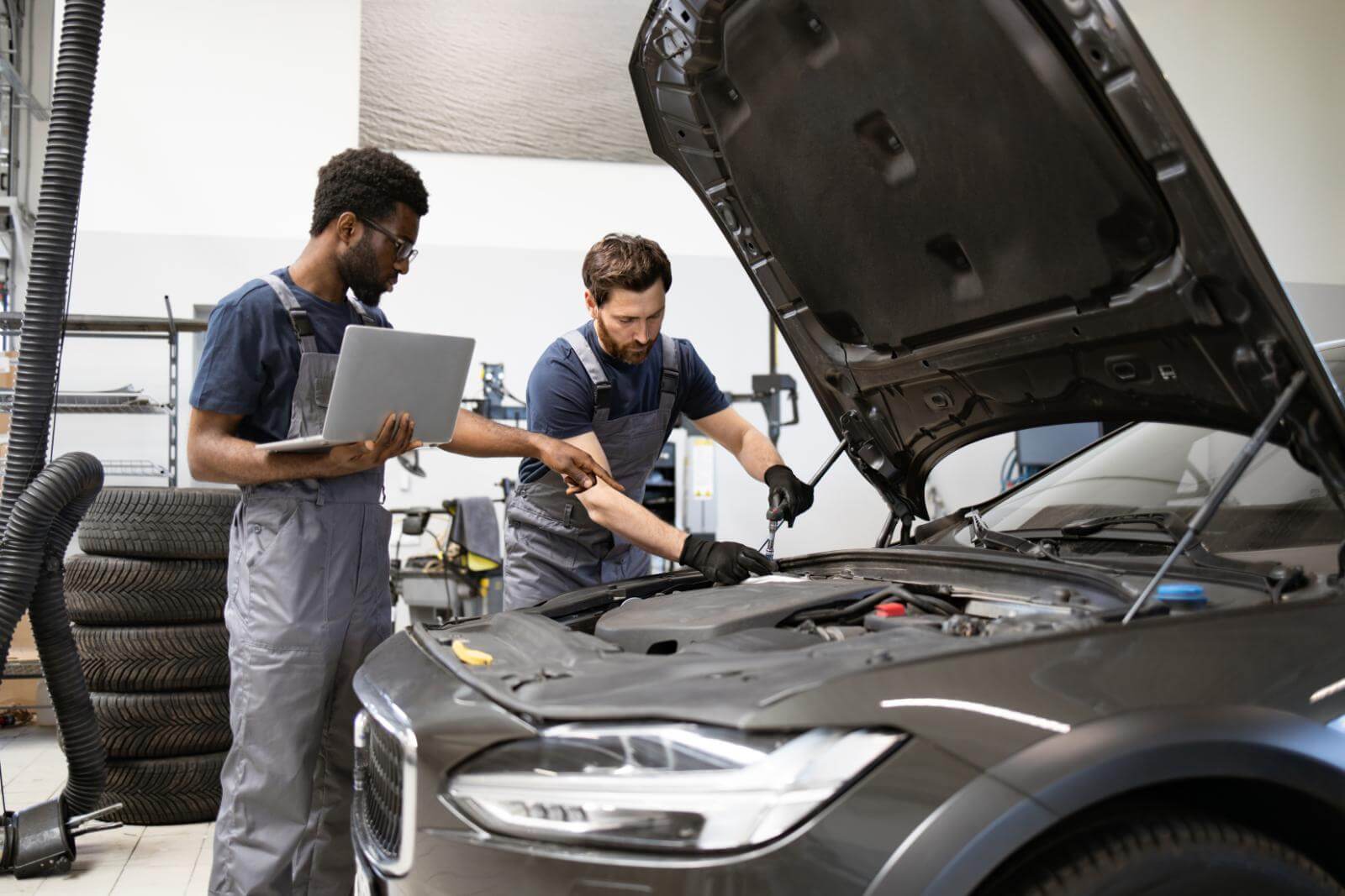 Mobile engine repairs